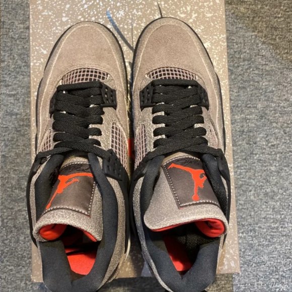 Jordan 4 traps haze